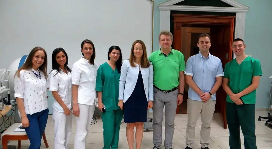 Prof. dr Zoltan Nagy sa timom očne službe Kuće zdravlja Prof. dr Zoltan Nagy sa timom očne službe Kuće zdravlja