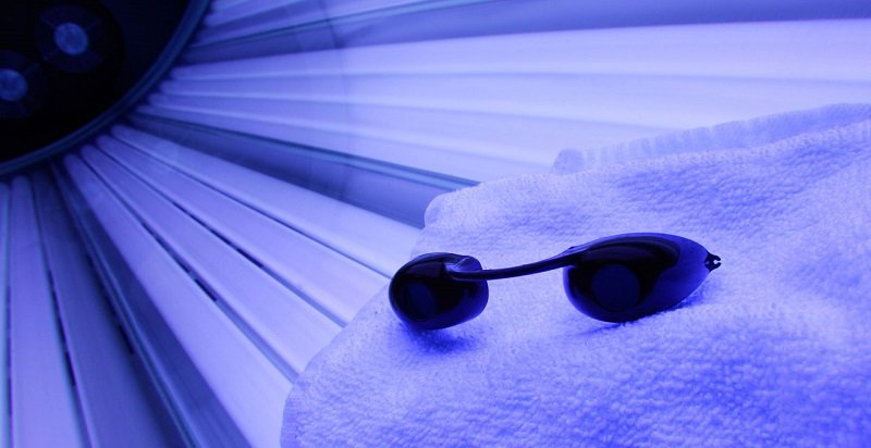 Az UV-sugárzás káros hatásai a szemre (Dr. Cserteg Mónika) A szolárium hatása a látásra