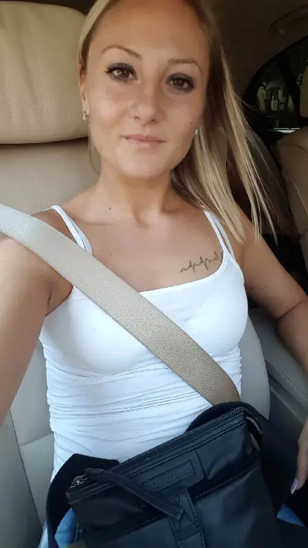 Jovana Stefanović after laser vision correction