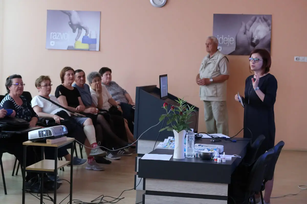 Előadások és szemvizsgálatok a Diabétesz Egyesület tagjai számára