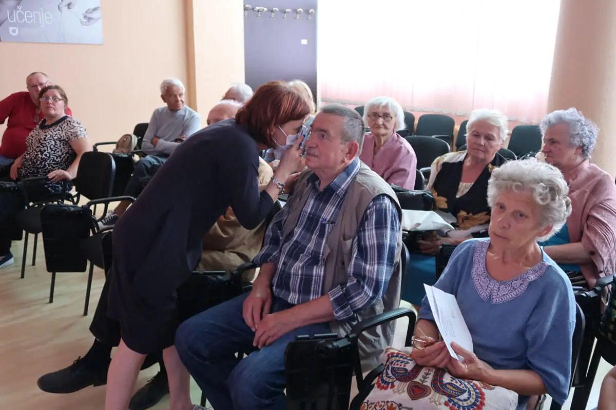 Előadások és szemvizsgálatok a Diabétesz Szövetség tagjai számára