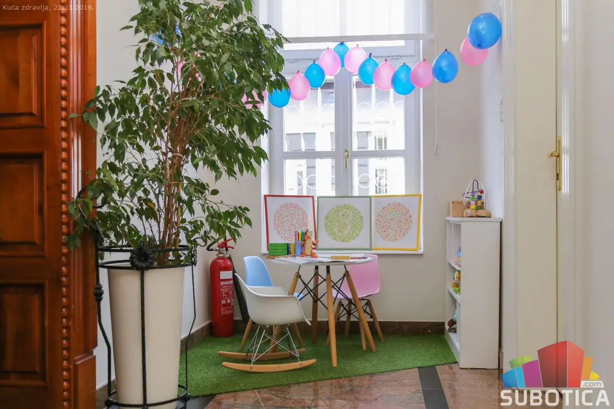 Free eye examinations on the occasion of Universal Children's Day