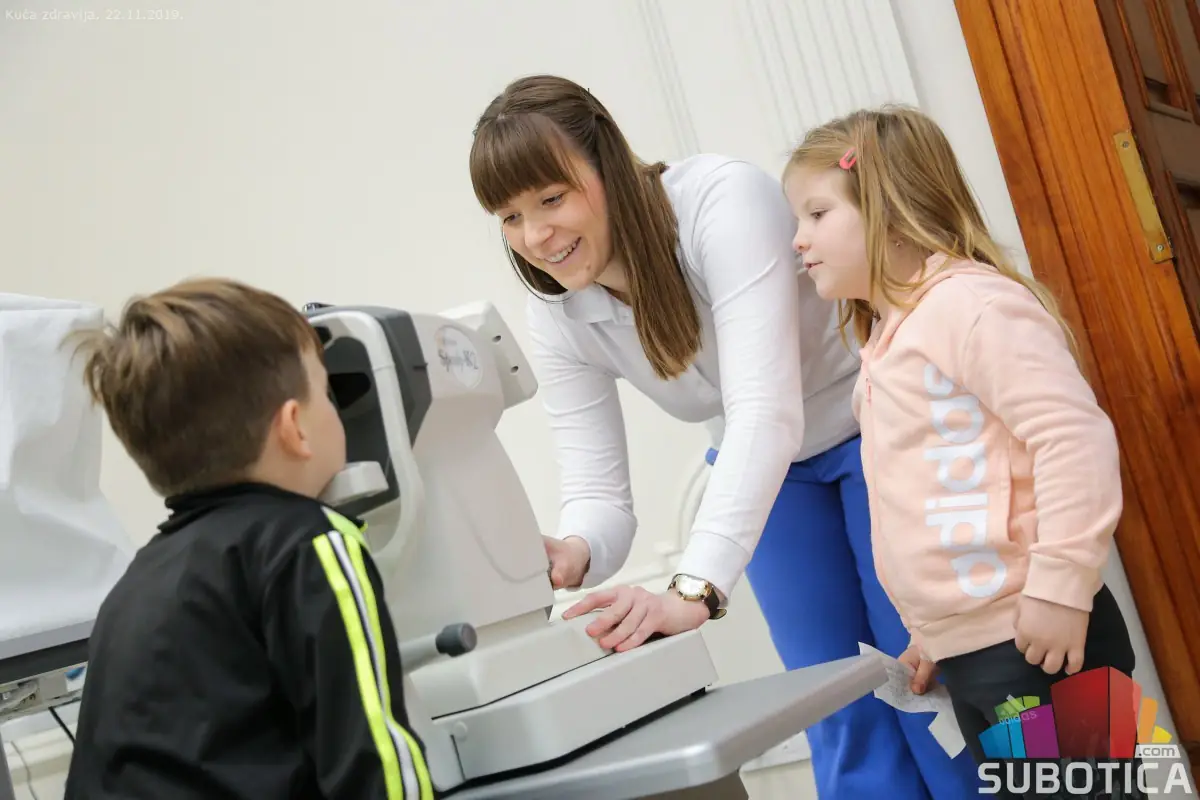 Children's ophthalmological examination