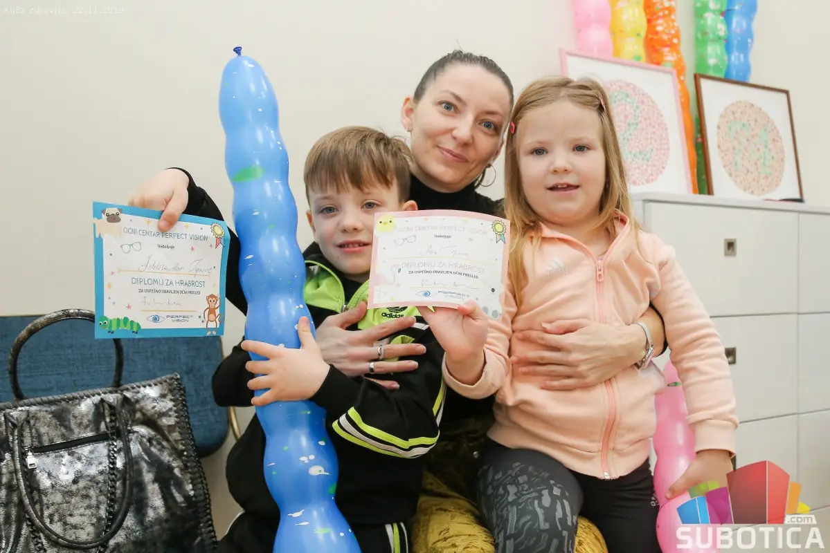 Free eye examinations on the occasion of Universal Children's Day