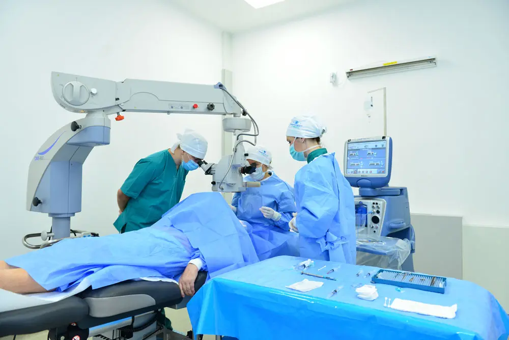 INFINITI-Vision-System-operacija-katarakte-2