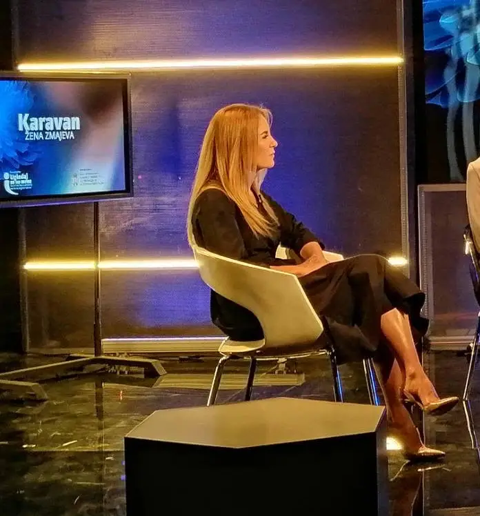 caravan-woman-dragon-dr-Branka-Ivosevic